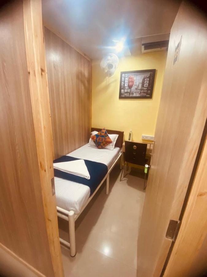 Royal Cabin Stay Bombaj Zewnętrze zdjęcie